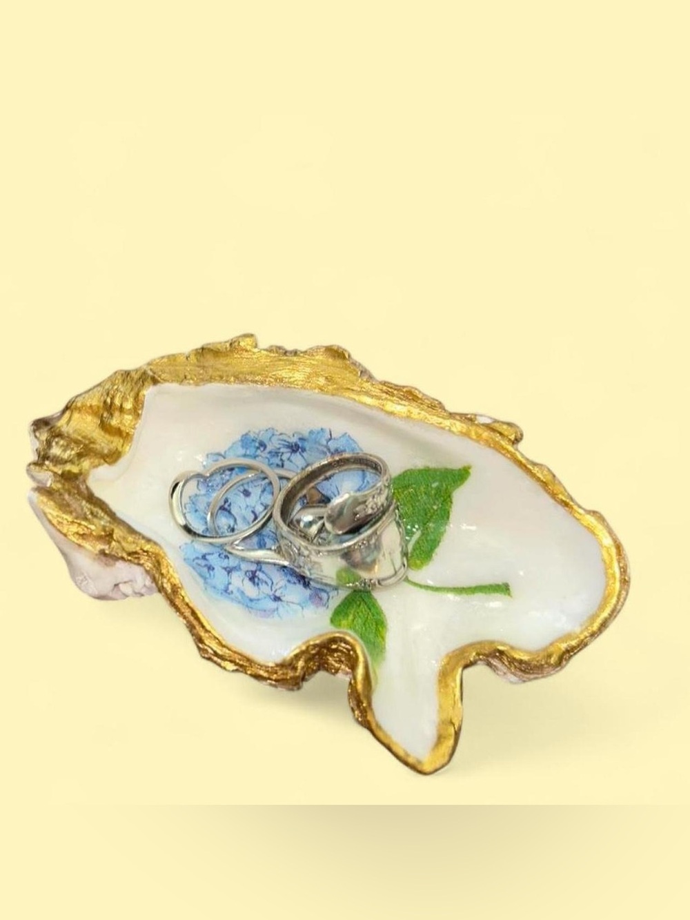 Floral shell trinket / ring dish